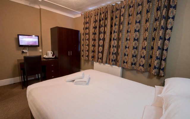 Rossmore Hotel