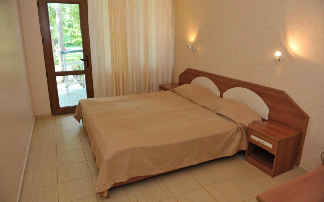 Zefir Hotel
