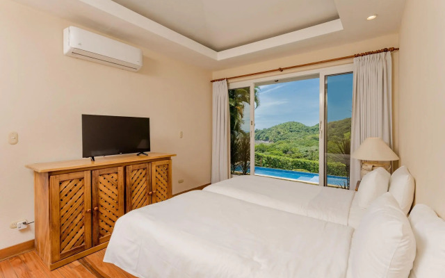 Punta Islita, Autograph Collection