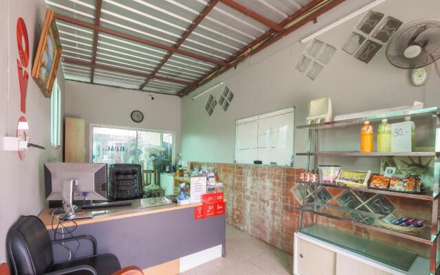 OYO 471 Sunshine Apartment