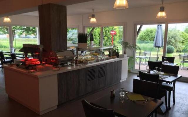 Brit Hotel Rouen Sud / Val De Reuil