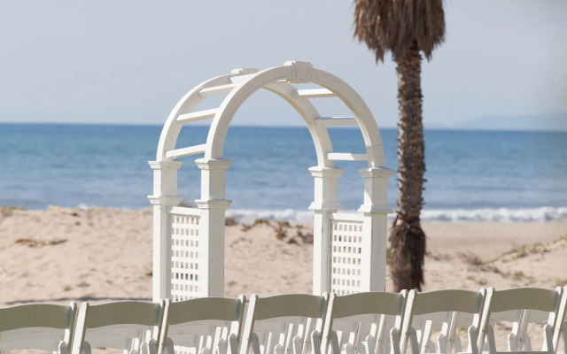 Zachari Dunes on Mandalay Beach, Curio Collection by Hilton