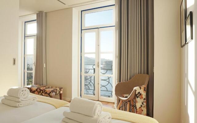 Porto View by Patio 25