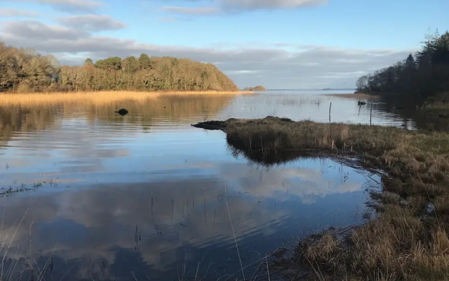 Lakeside Apartment Retreat in Oughterard Connemara