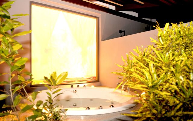 The Houben Hotel,  Adult Only
