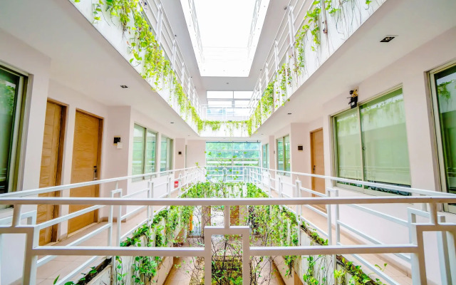LeGreen Suite Pejompongan
