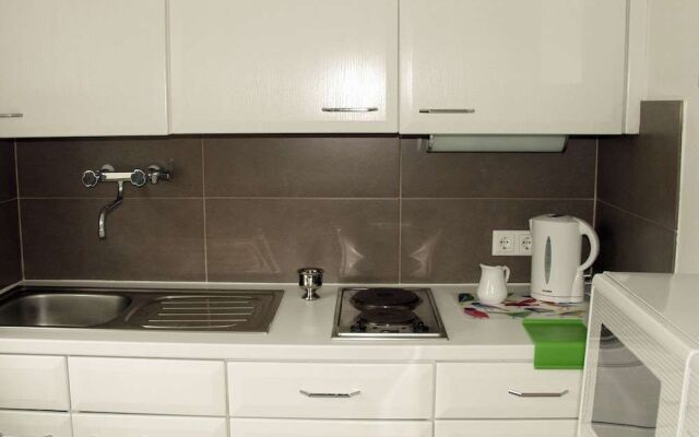 Tolstov-Hotels Big Room Apartment