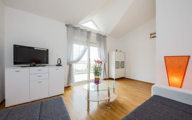 A2- apt With Terrace With the sea View and Garden