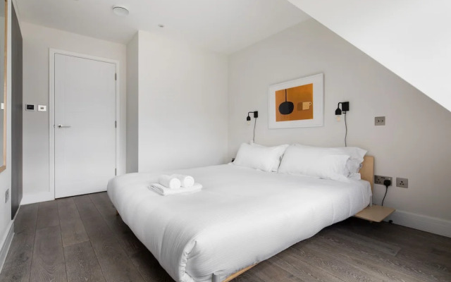 Hausd - Leicester Square