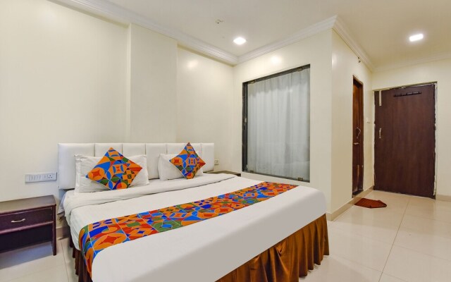 OYO 2229 Hotel Golden Wings
