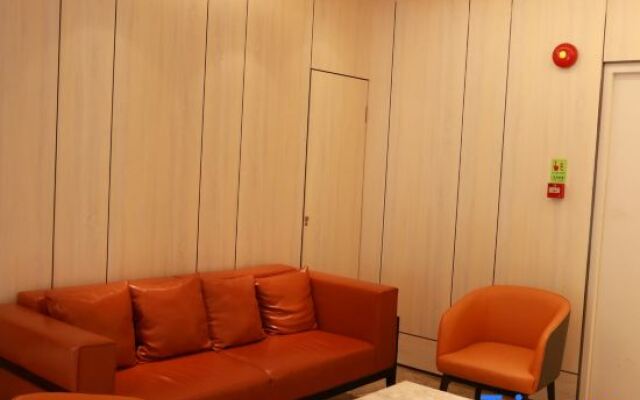 Shenzhen Futian Huaqiang South Feiyuan Hotel
