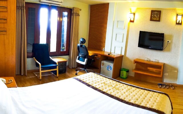 Thanh Lich Hotel