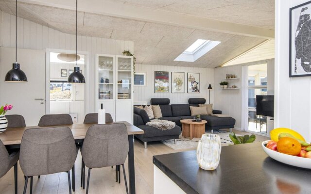 Mod Holiday Home in Jutland near Sea