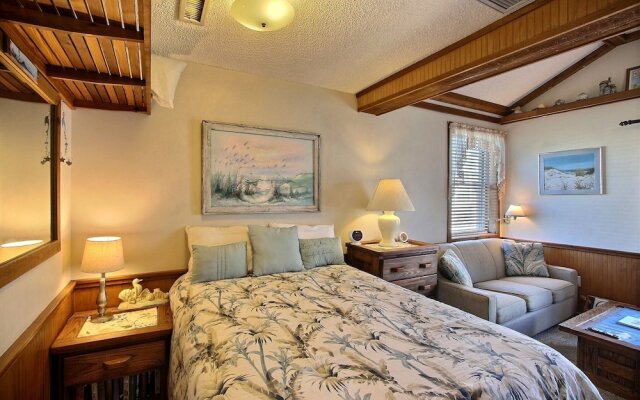 21 Sandcastle Studio Bedroom Condo by RedAwning
