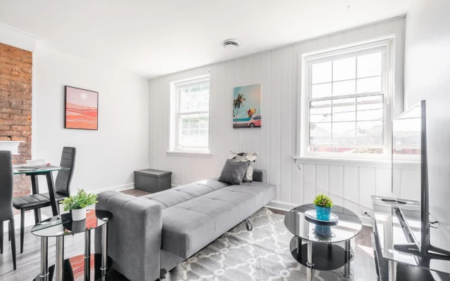 2BR Apt w Netflix - Close to Parks Shopping