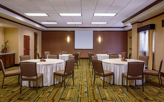 Hampton Inn & Suites Legacy Park-Frisco