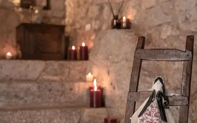 1813 Painters Stone Shelter