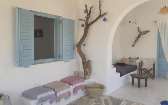 House with 6 bedrooms in Ios with wonderful sea view enclosed garden and WiFi 100 m from the beach