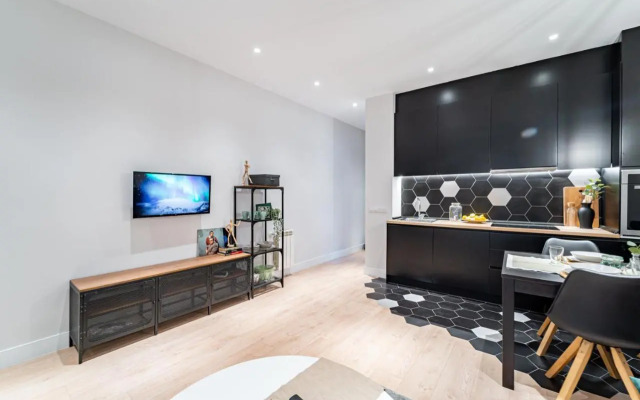 EdSam Madrid Apartments Black