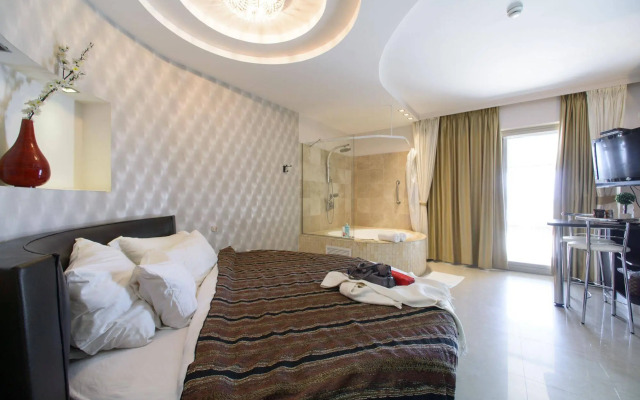 Royalty Suites