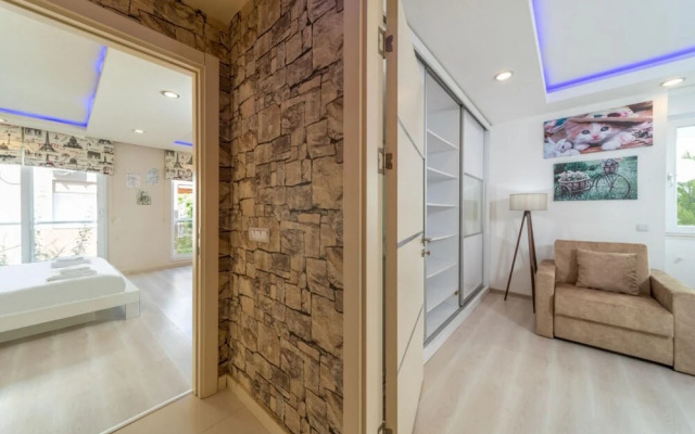 Stylish Duplex With Garden and Gazebo in Muratpasa