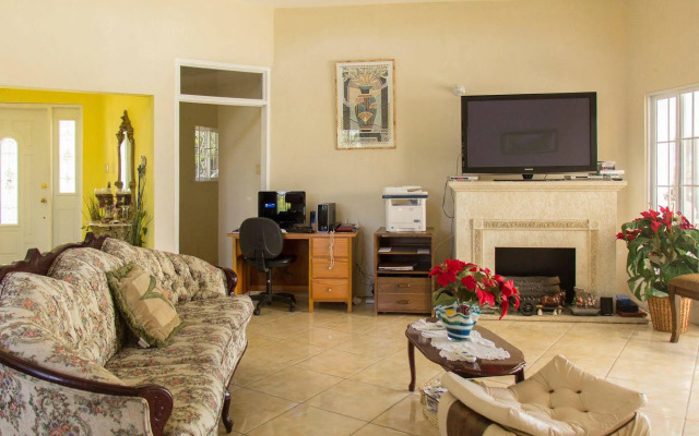 Chateau De La Rose Bed and Breakfast