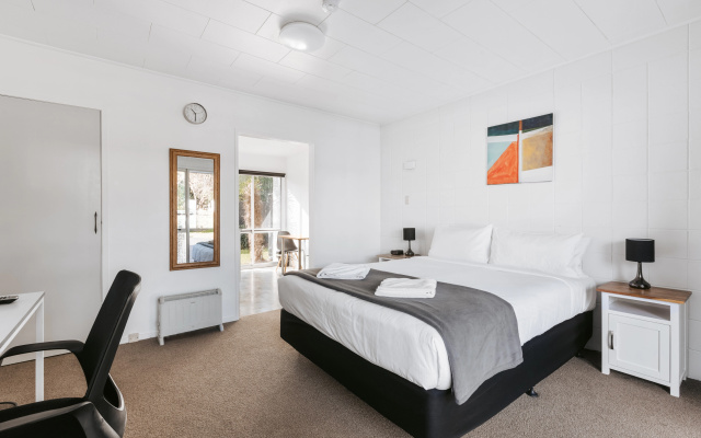 Roselands Motel – Guest Rooms – Tauranga