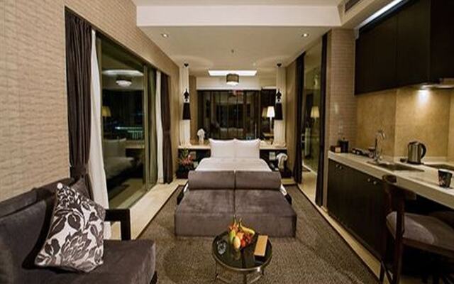 Le Parker International Hotel