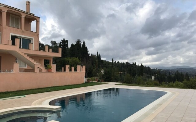Luxury Villa in Corfu