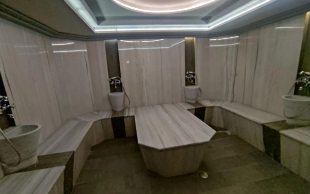 7 Pools SPA & Apartments
