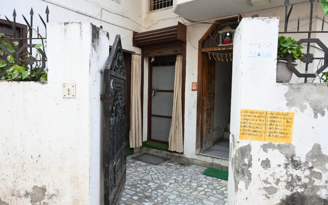 Siddhivinayak Temple Guest House