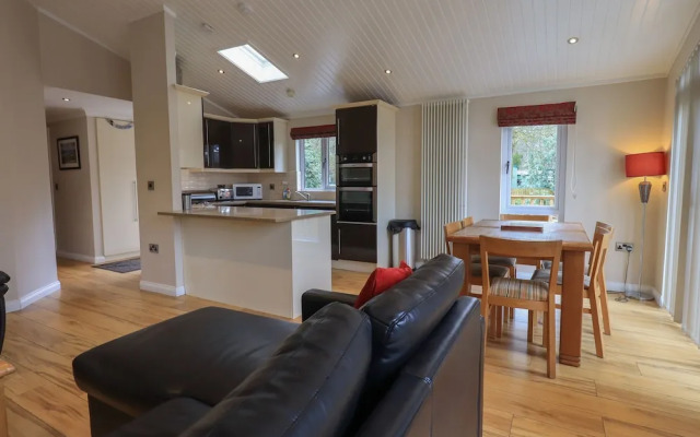 Oakwood Lodge