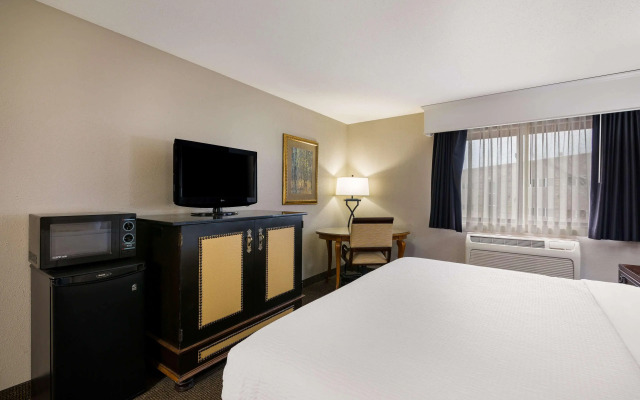 Revel Hotel Minot, SureStay Collection by Best Western