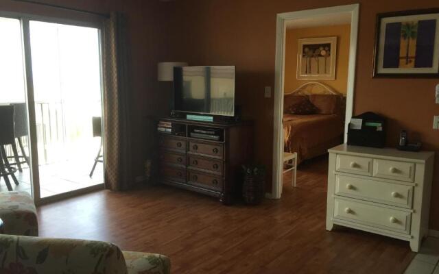 Crescent Arms Condominiums