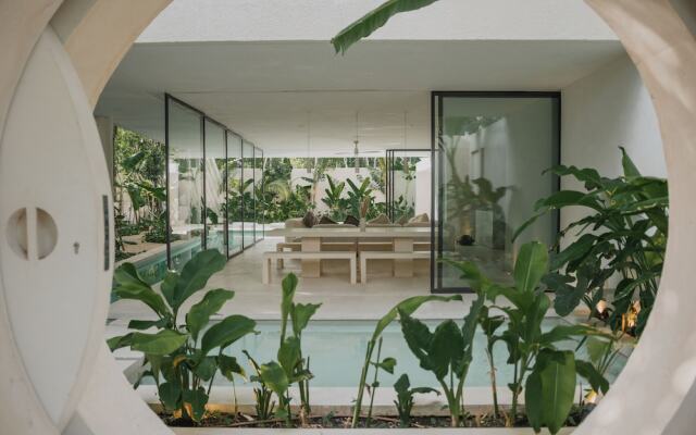 Eye Of Horus Tulum By Lockey