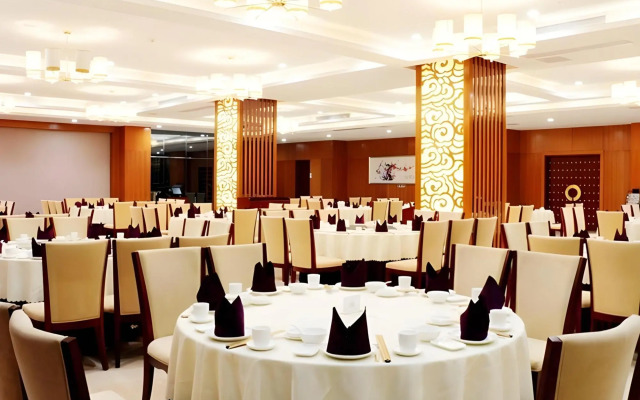 The Grand Plaza Hotel