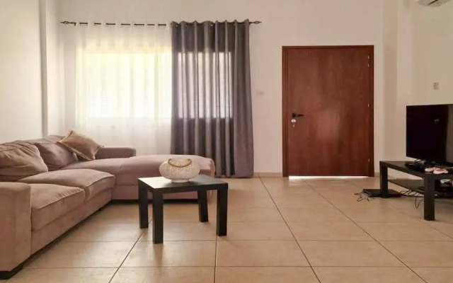 Sunshine Apartment in Pafos