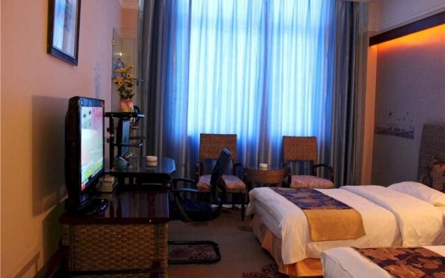 Qujing Derun Hotel