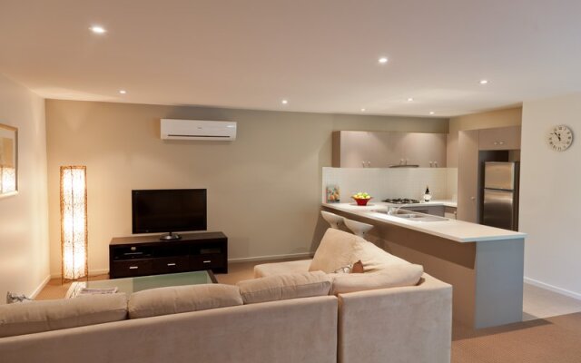 Quality Suites Beaumont Kew