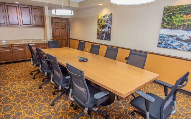 La Quinta Inn & Suites by Wyndham Bentonville