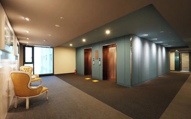 Waystone Seoubong Hotel