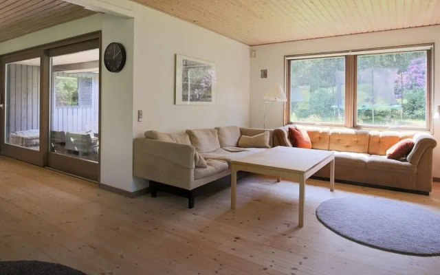 Seaside Retreat in Dronningmolle-by Traum