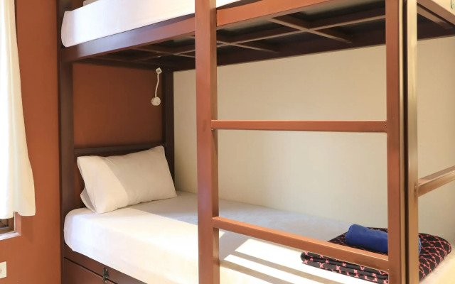 Gelatik B&B - Hostel
