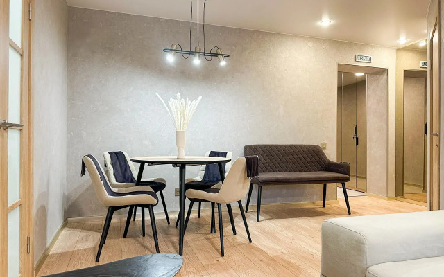 Карельский лось на набережной Гюллинга 1