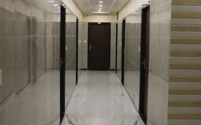 Maruti Group of Hotels - Hotel Shri Naman
