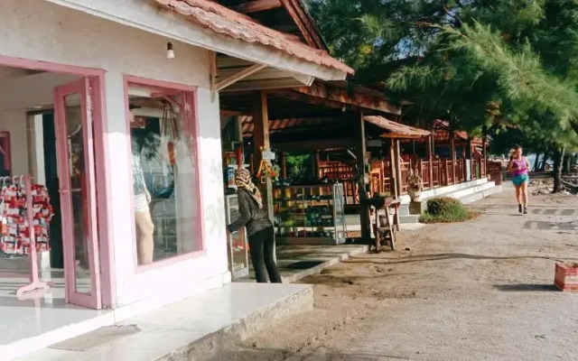 Oyo 1133 Gusung Indah Bungalow & Restaurant