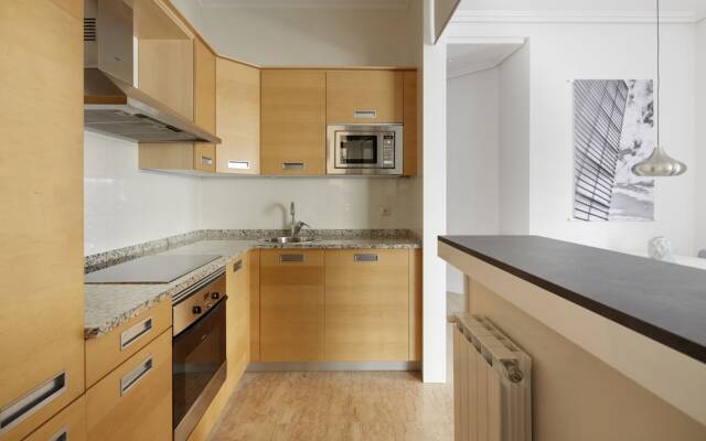 Marina Apartment by Sanserent