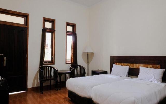 Mahkota Plengkung Hotel by ecommerceloka