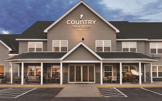 Country Inn & Suites By Carlson, Buffalo, MN