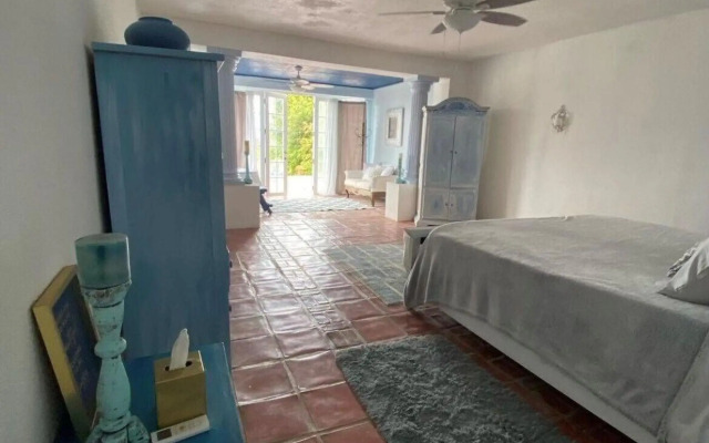 Serena Boutique Hotel